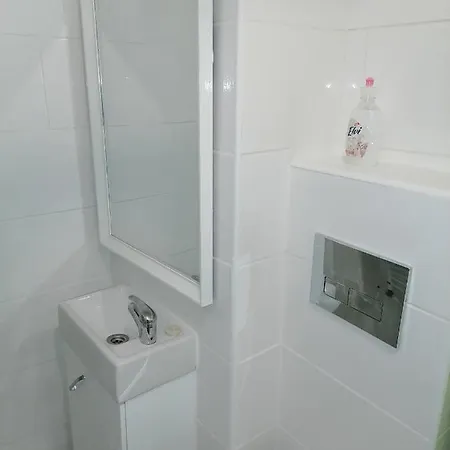 Apartmán 1 Bed Flat In